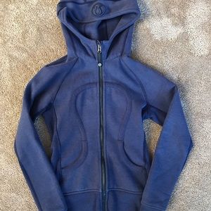 selling lulu lemon jacket!!!